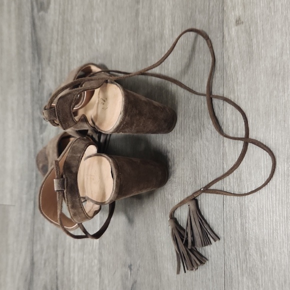 Madewell Octavia Brown Suede Women's Tassel Heels - Picture 6 of 10